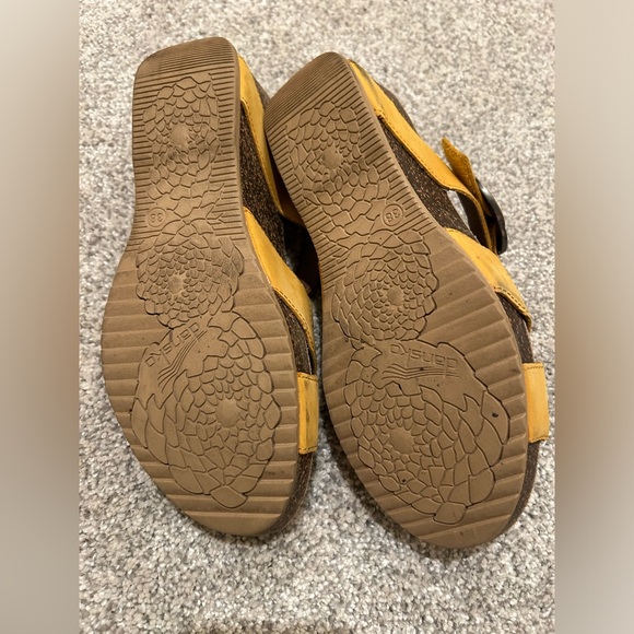 Dansko adjustable strap cork platform ssandals - Picture 2 of 6